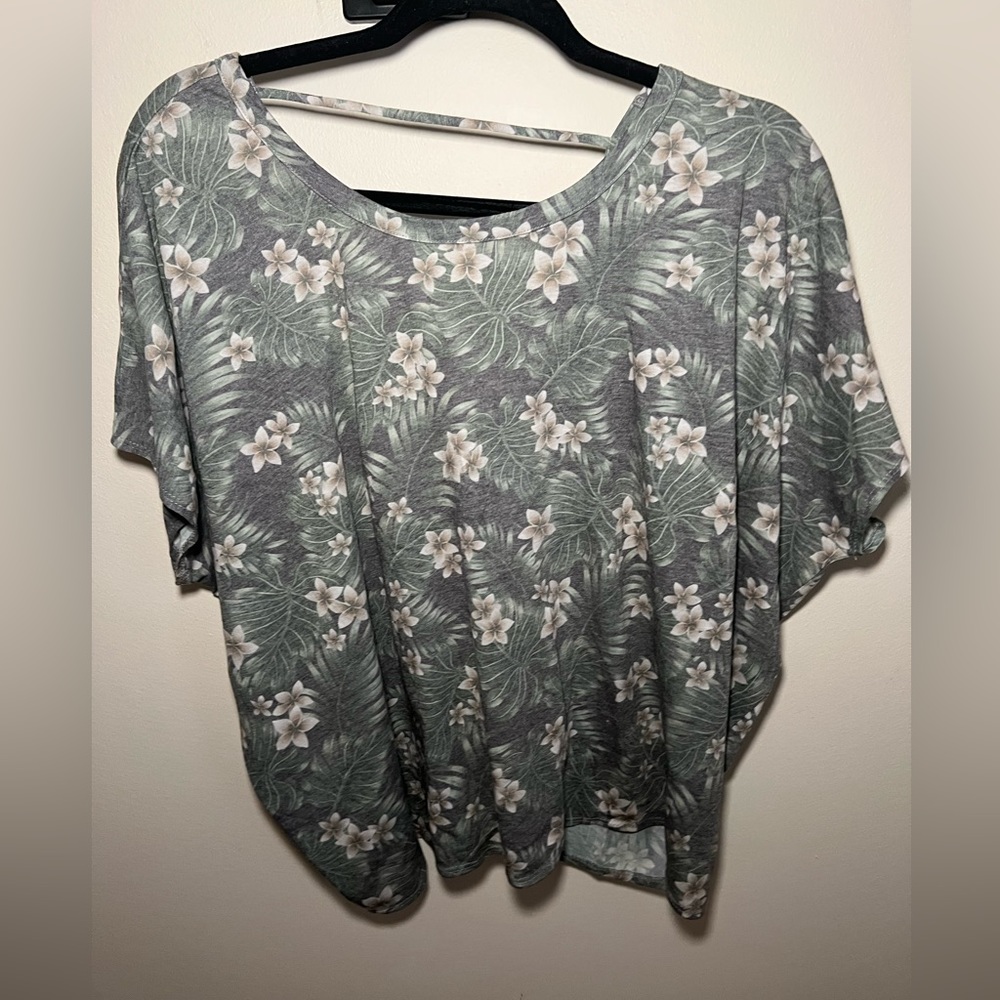 CHASER-NWT- medium grey floral cut out short sleeve shirt